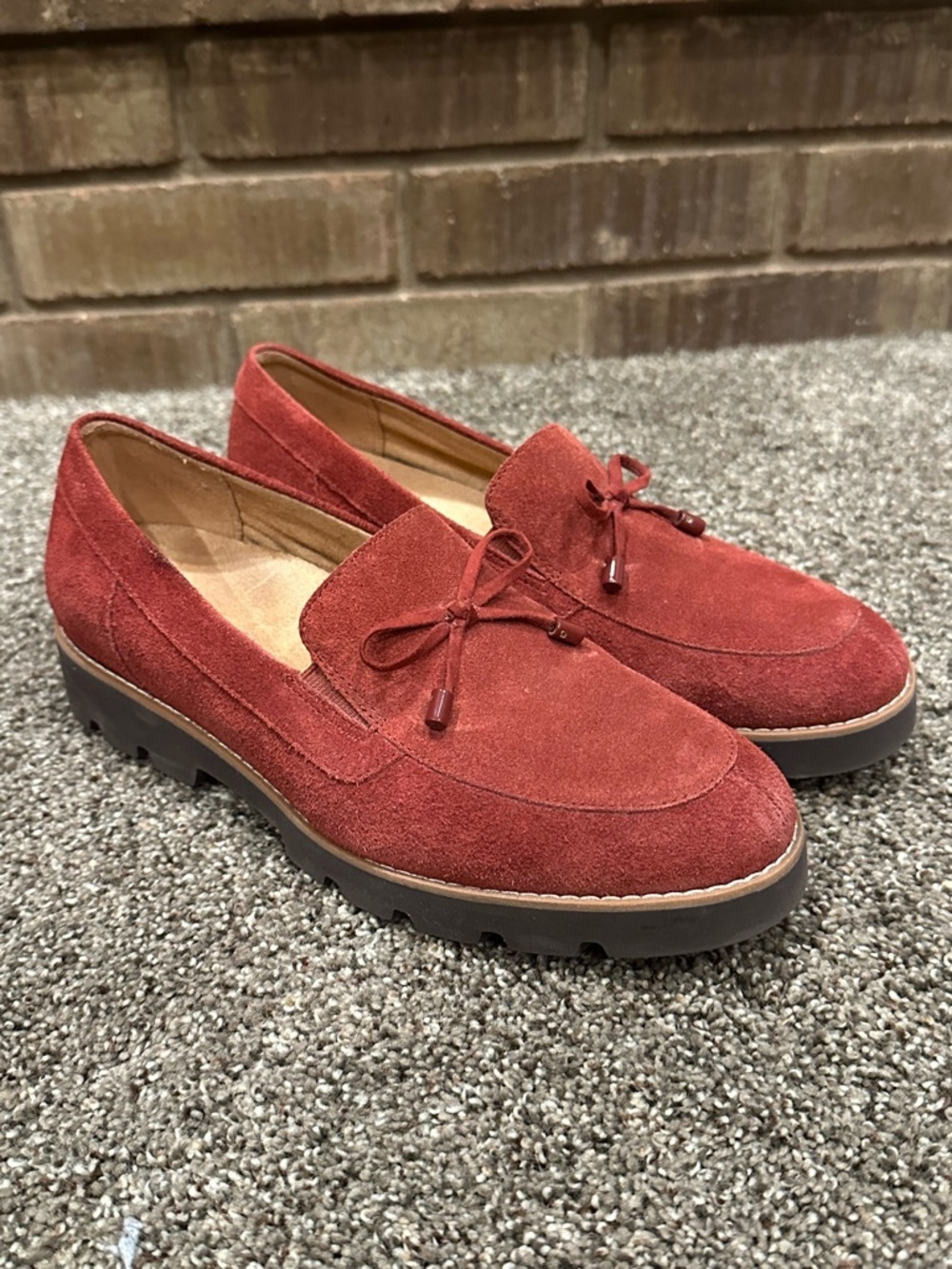 Vionic Burgundy Suede Loafers  8 Quiet Luxury Academia Comfort Shoes Like New